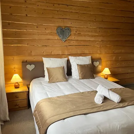 Hotel Au Feu De Bois 2*