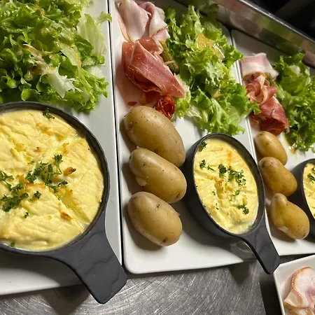 Au Feu De Bois Hotell