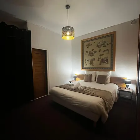 Au Feu De Bois Hotel